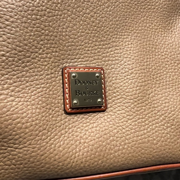 Dooney & Bourke tan/brown purse - Picture 2 of 2